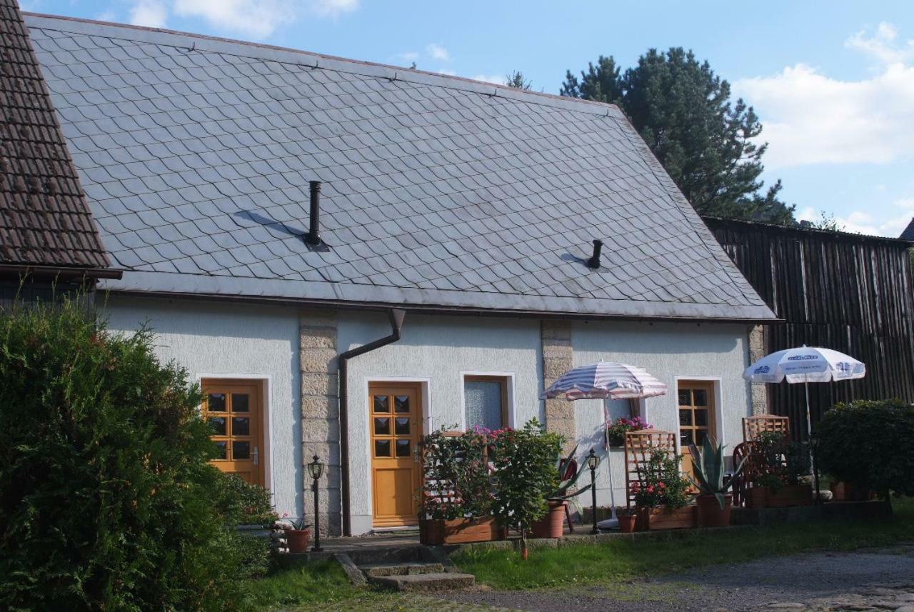 Ferienwohnung Kuehnel Pfaffendorf ภายนอก รูปภาพ